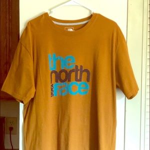 Men’s North Face t-shirt